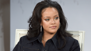 Snapchat Says It’s Sorry About That Ad Asking if You’d Like to Slap Rihanna, but She’s Not Having It
